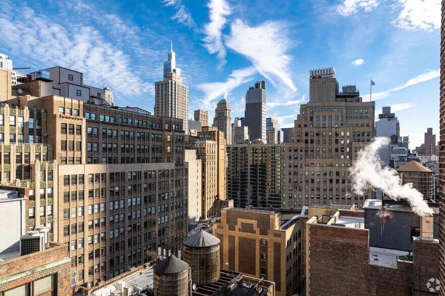 More Photos Of 147 W 35th St, New York Office For Lease