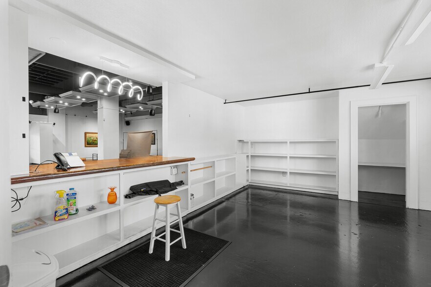 More Photos Of 939 N Magnolia Ave, Ocala Freestanding For Sale