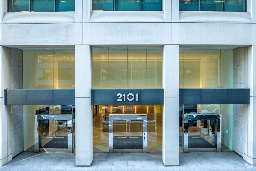 More Photos Of 2101 Webster St, Oakland Office For Lease