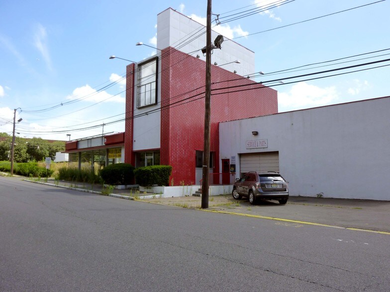 Primary Photo Of 60 Rockwood Pl, Englewood Auto Dealership For Sale