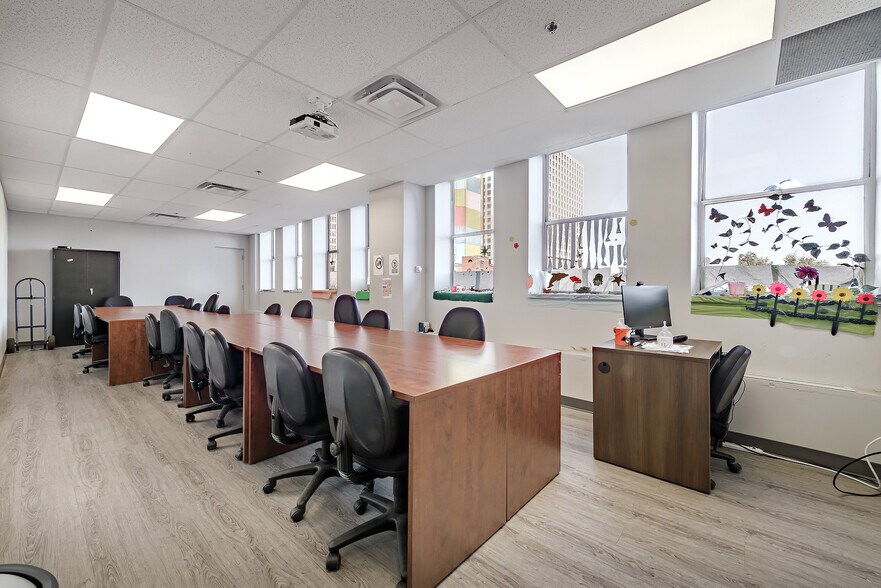 More Photos Of 1265 Rue Berri, Montréal Office For Lease