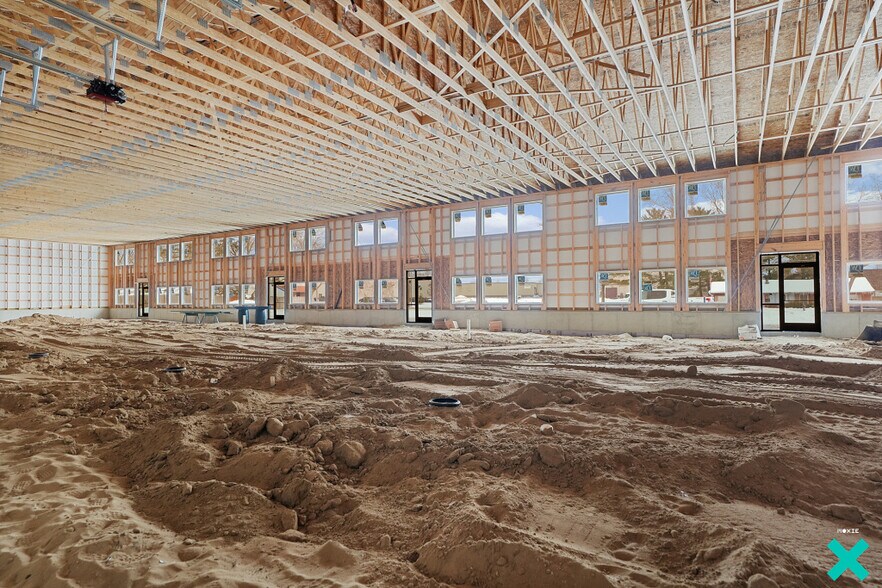 More Photos Of 923 Barnum SW st, Wyoming Flex For Lease