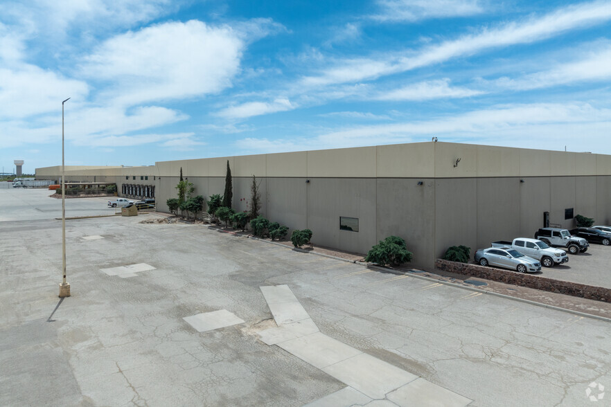 Primary Photo Of 9600 Pan American, El Paso Distribution For Lease