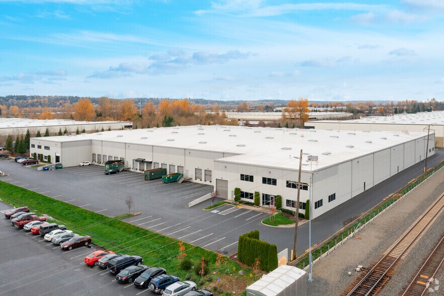 More Photos Of 4810 D St NW, Auburn Distribution For Lease