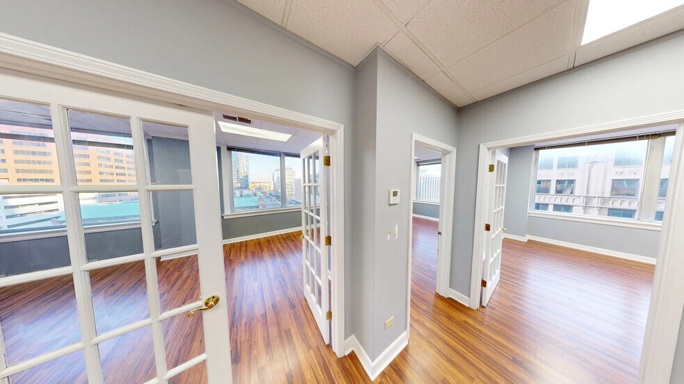 More Photos Of 156-160 E Market St, Indianapolis Loft Creative Space For Lease