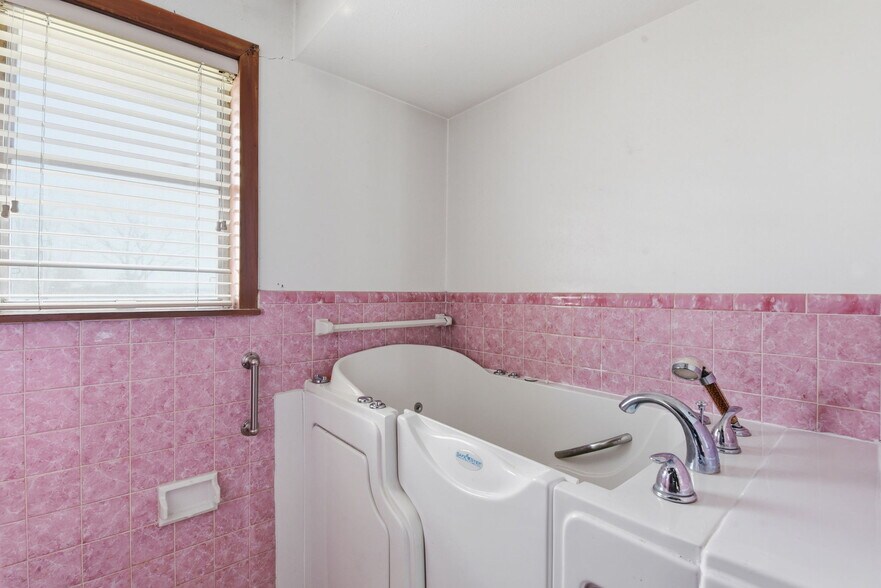 More Photos Of 1839 Henderson rd, Angleton Land For Sale