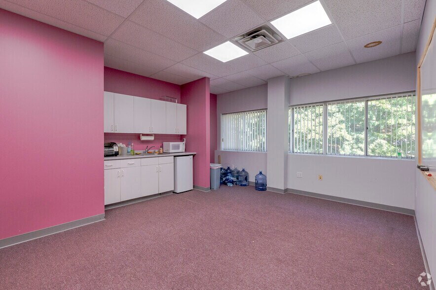 More Photos Of 243-247 Route 100, Somers Township Unknown For Lease