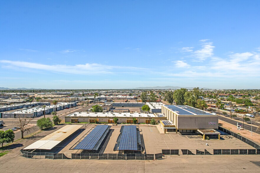 More Photos Of 3001 W Indian School Rd, Phoenix Office For Sale