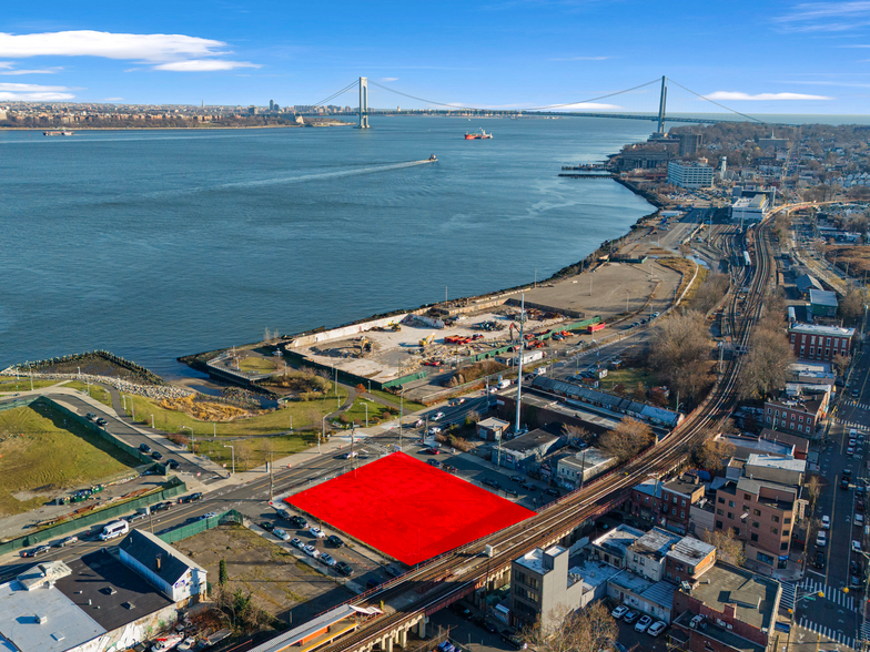 Primary Photo Of 110 Front St, Staten Island Land For Sale