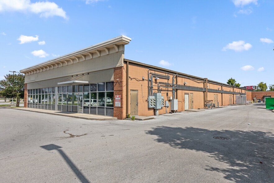 More Photos Of 6025 E Brainerd Rd, Chattanooga Storefront For Lease