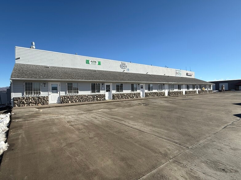 Primary Photo Of 3045 Aerotech Pky, Montrose Warehouse For Lease