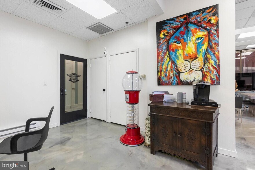 More Photos Of 1420 Locust St, Philadelphia Apartments For Sale