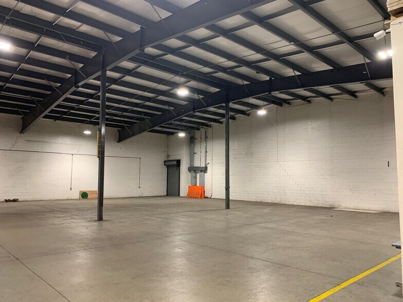 More Photos Of 4 Wilder Dr, Plaistow Warehouse For Sale