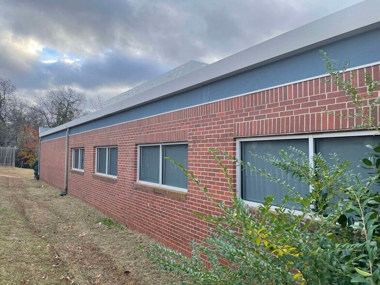 More Photos Of 50 S Baumann Ave, Edmond Medical For Sale