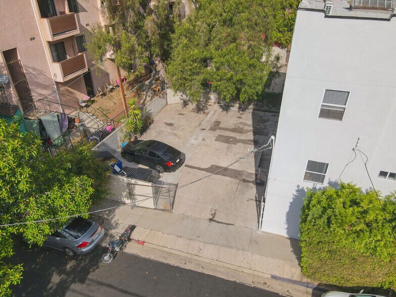 More Photos Of 1001 Hyperion Ave, Los Angeles Apartments For Sale