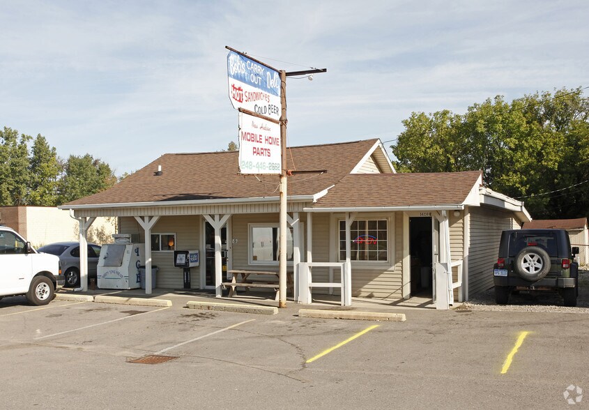 Primary Photo Of , New Hudson General Retail For Sale