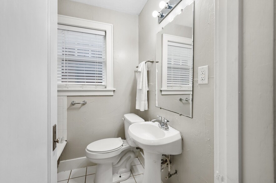 More Photos Of 515 NW 20th St, Oklahoma City Apartments For Sale