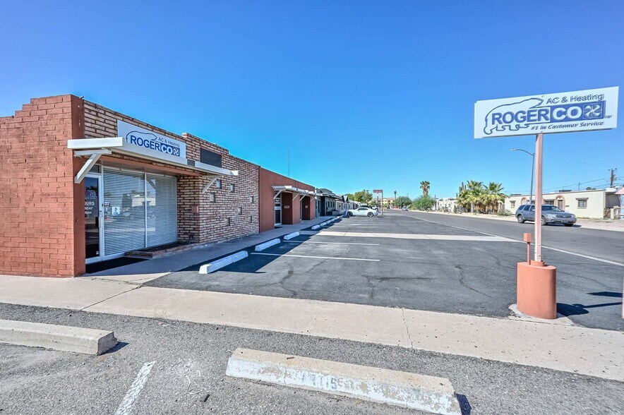 More Photos Of 11123-11127 W Nevada Ave, Youngtown Office For Sale