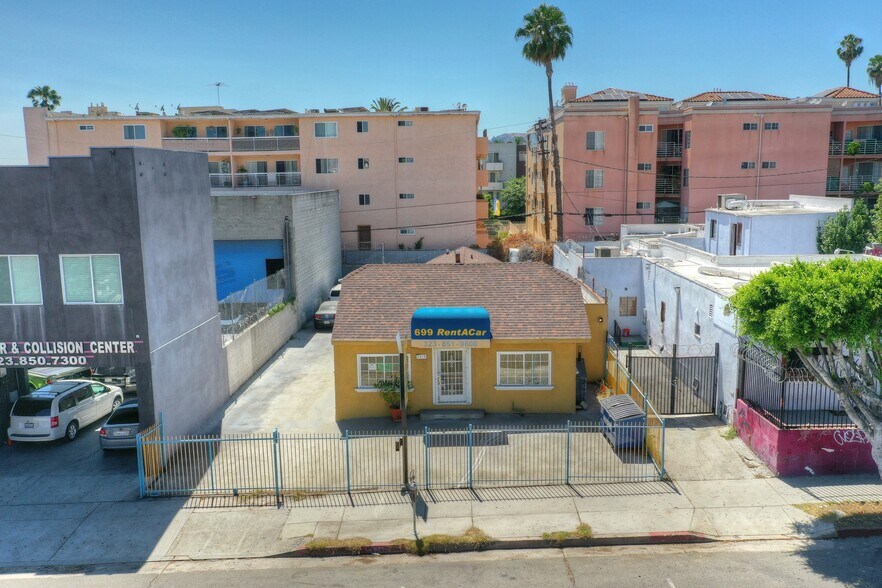 Primary Photo Of 1415 N La Brea Ave, Los Angeles Land For Lease