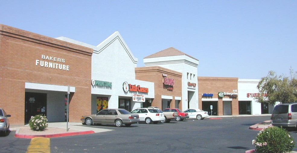 More Photos Of 1130-1184 N Gilbert Rd, Gilbert Storefront Retail Office For Lease