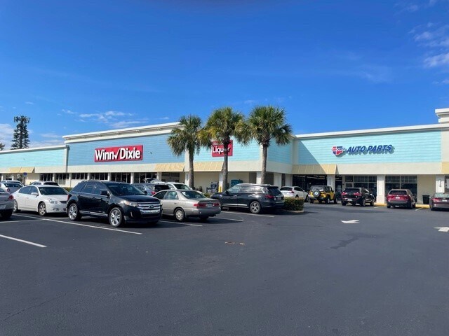 More Photos Of 1105-1119 NE Jensen Beach Blvd, Jensen Beach Supermarket For Sale