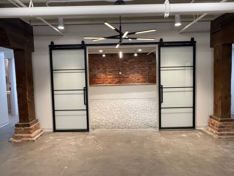 More Photos Of 1 Augusta St, Greenville Loft Creative Space For Lease