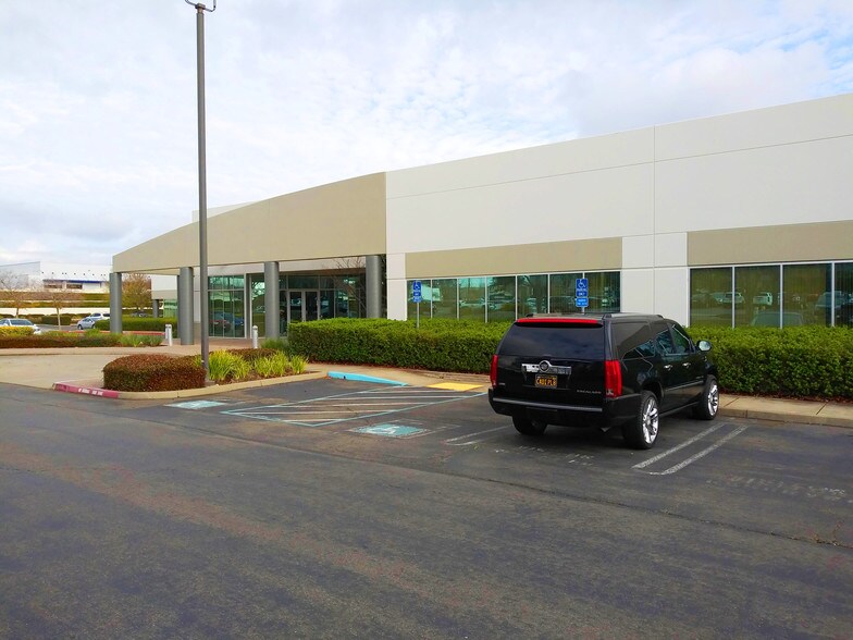 More Photos Of 1386 Lead Hill Blvd, Roseville Medical For Lease