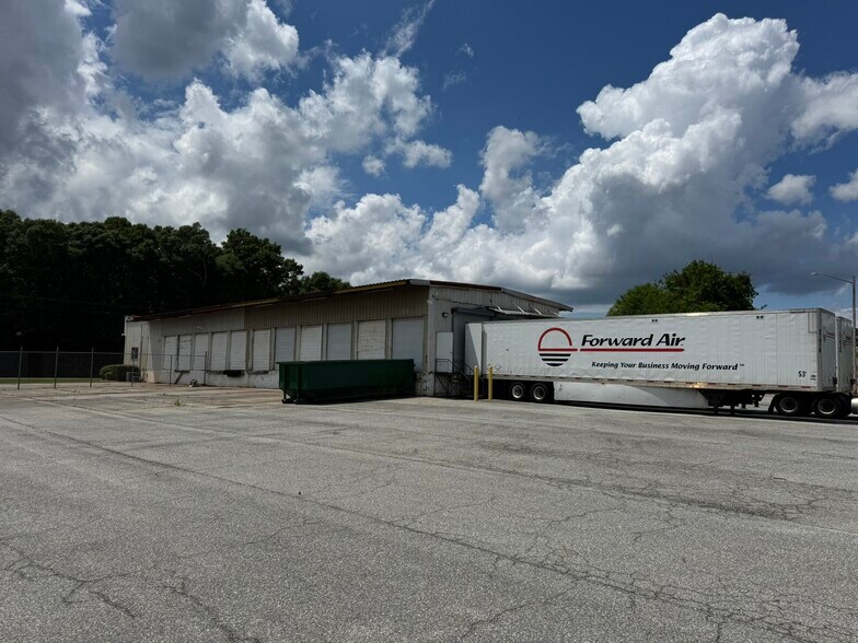 More Photos Of 1710 W Town rd, Albany Truck Terminal For Sale
