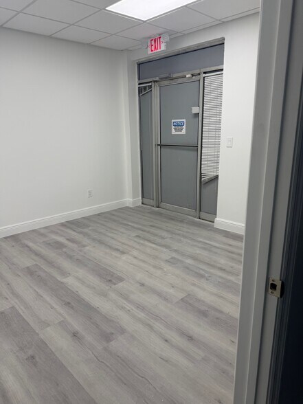 More Photos Of 4093 N 28th Way, Hollywood Warehouse For Lease
