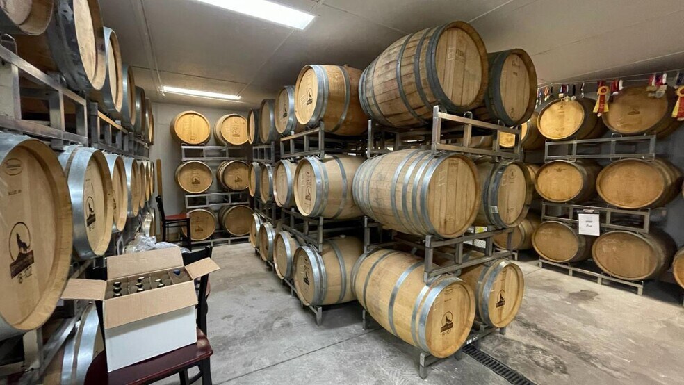 More Photos Of 17371 Line rd, Clayton Winery Vineyard For Sale