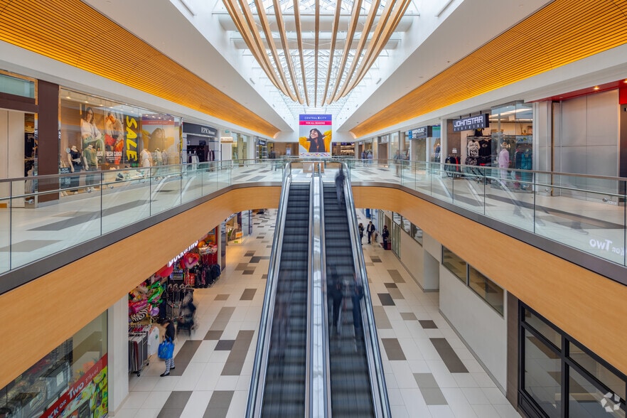 More Photos Of 10153 King George Blvd, Surrey Unknown For Lease