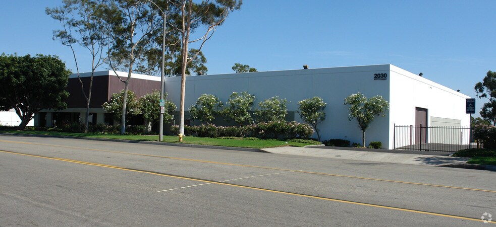 Primary Photo Of 2030 E University Dr, Rancho Dominguez Warehouse For Lease