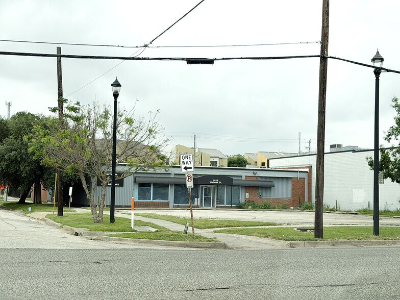 More Photos Of 1618 Webster St, Houston General Retail For Lease