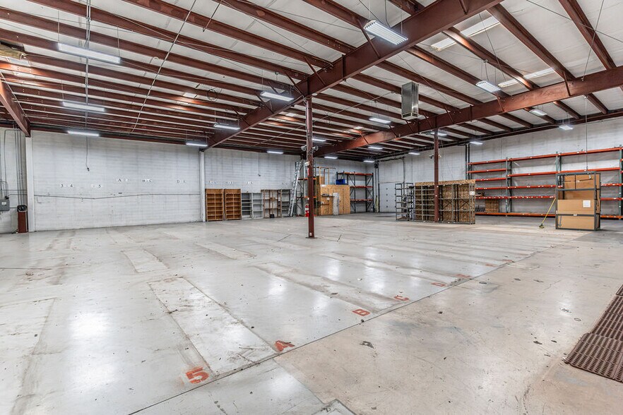 More Photos Of 3311 W Parkway Blvd, West Valley City Industrial For Sale