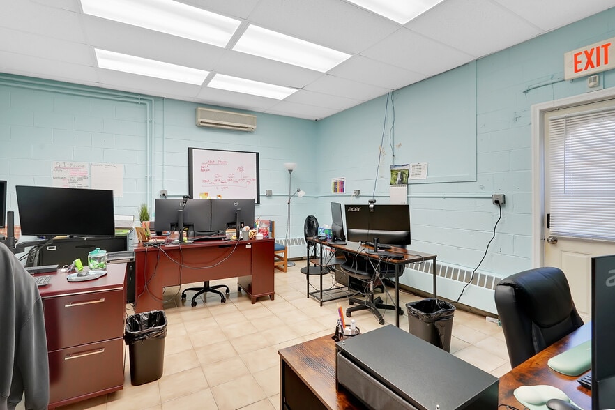 More Photos Of 6-8 Spring St, Freehold Office For Sale