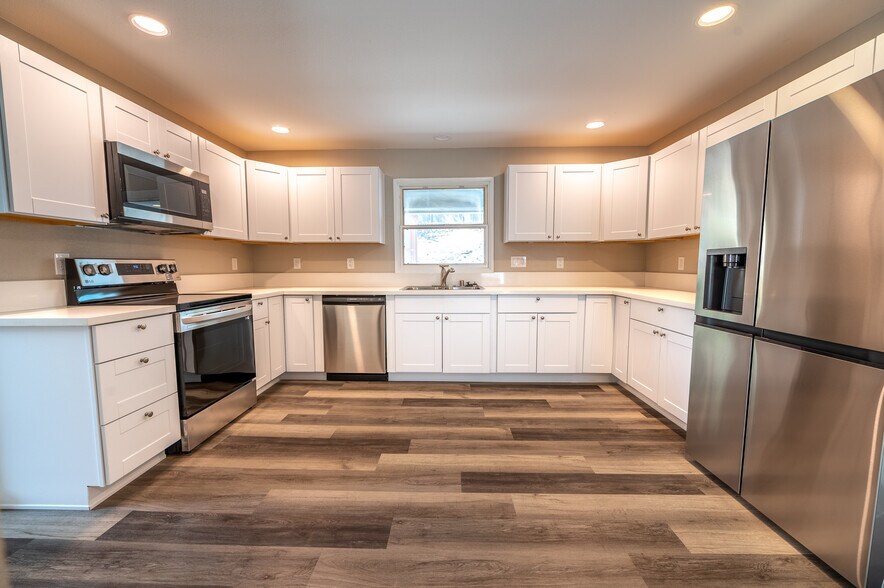 More Photos Of 1449 Hillside Dr, Reno Apartments For Sale