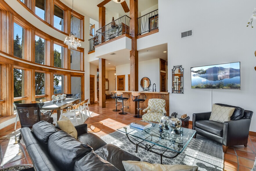 More Photos Of 610 Crystal Creek Dr, Austin Specialty For Sale