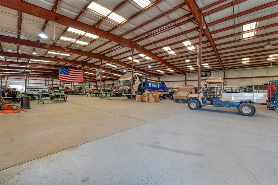 More Photos Of 1343 S Main St, Porterville Warehouse For Sale