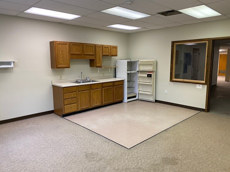 More Photos Of 231 Mac Ave, East Lansing Storefront Retail Office For Lease