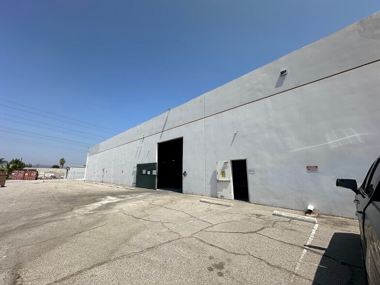 More Photos Of 1315 S Johnson Dr, City of Industry Warehouse For Lease