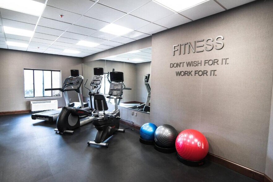 More Photos Of 1255 Walker Ave, East Point Hotel For Sale
