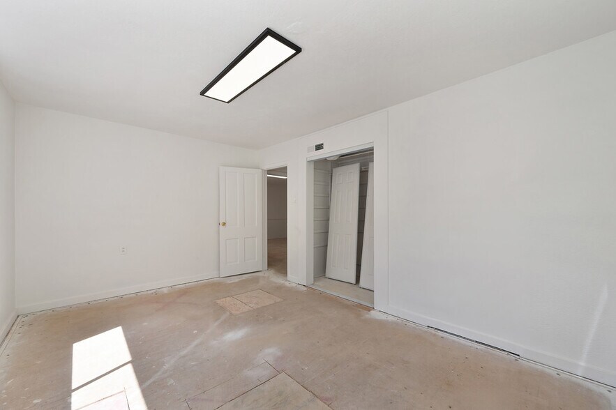 More Photos Of 1407-1409 Lincoln Way, Auburn Office For Sale