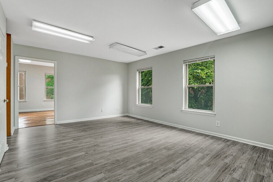 More Photos Of 4314-4330 Evergreen Ln, Annandale Office For Sale