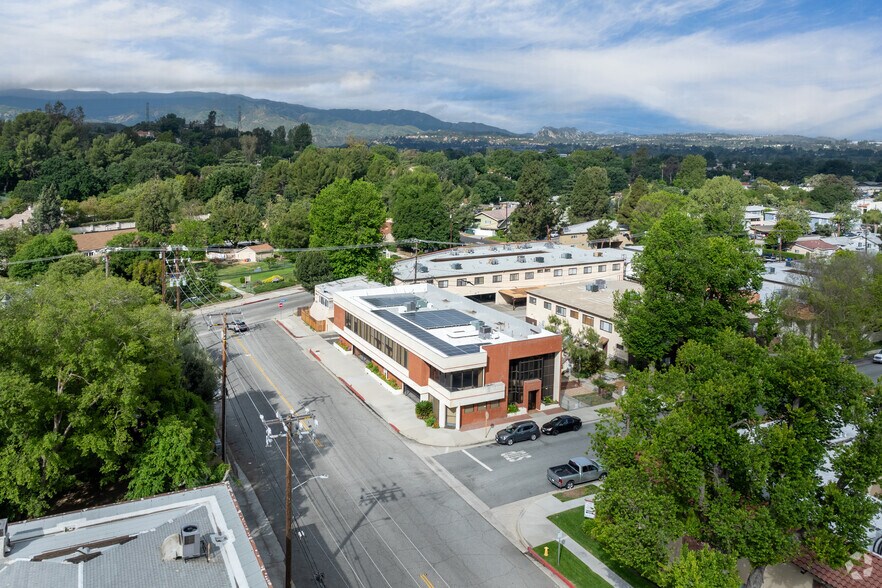 More Photos Of 24303 Walnut St, Santa Clarita Office For Lease