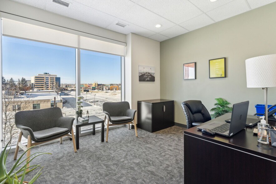 More Photos Of 7005 Fairmount Dr SE, Calgary Medical For Sale
