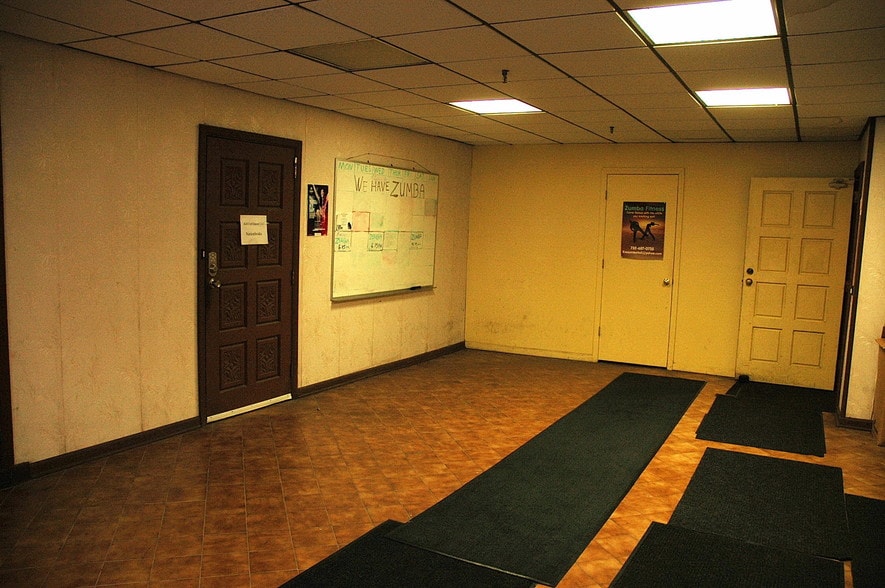 More Photos Of 10-30 Pearl St, Long Branch Warehouse For Lease