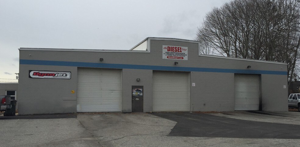 More Photos Of 25 Westwood Ave, New London Warehouse For Sale