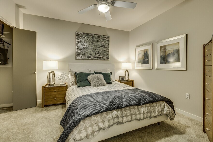 More Photos Of 1900 Queen Anne Ave N, Seattle Apartments For Lease