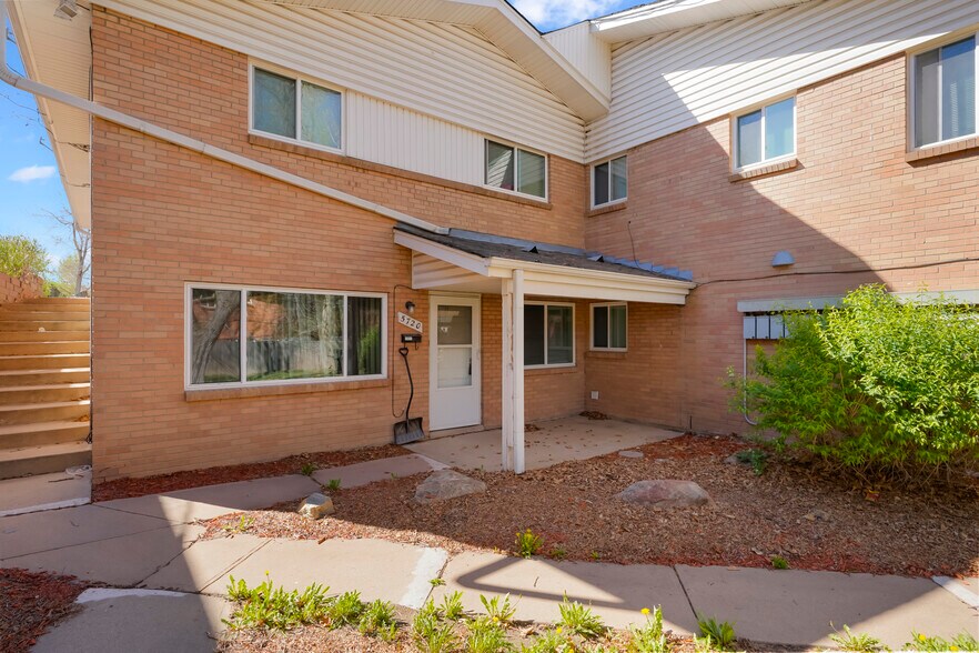 More Photos Of 5710 S Pennsylvania St, Littleton Apartments For Sale