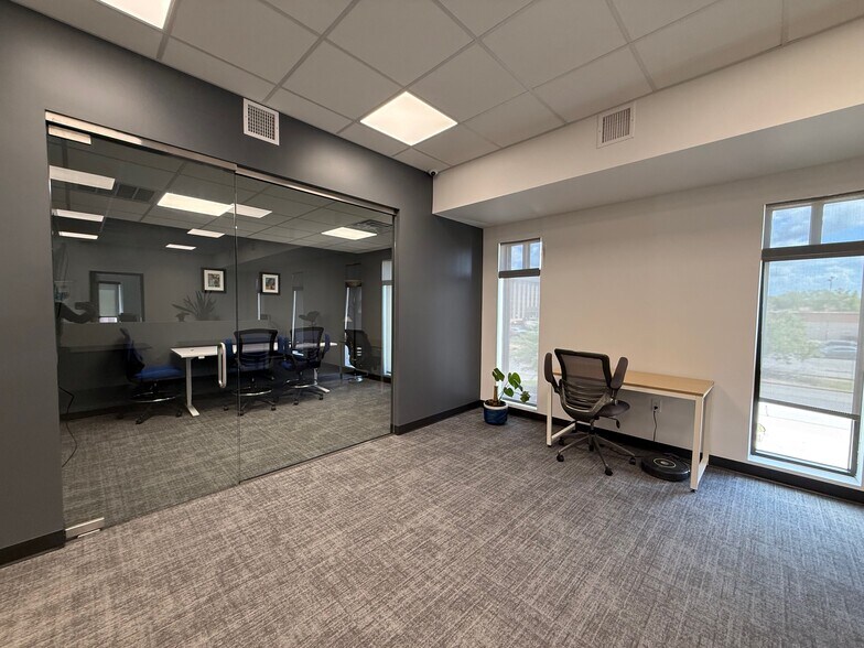 More Photos Of 425 W Gray St, Norman Office For Sale